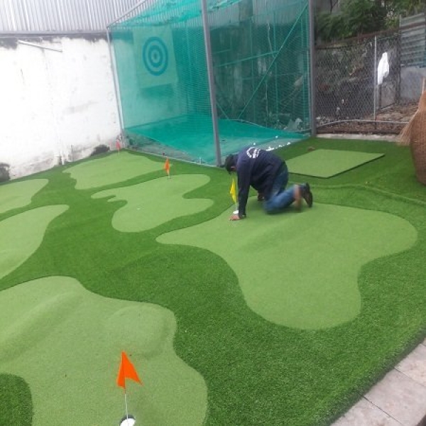 Khung lưới tập golf có lưới sàn