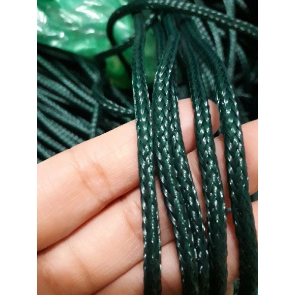Lưới sân bóng đá