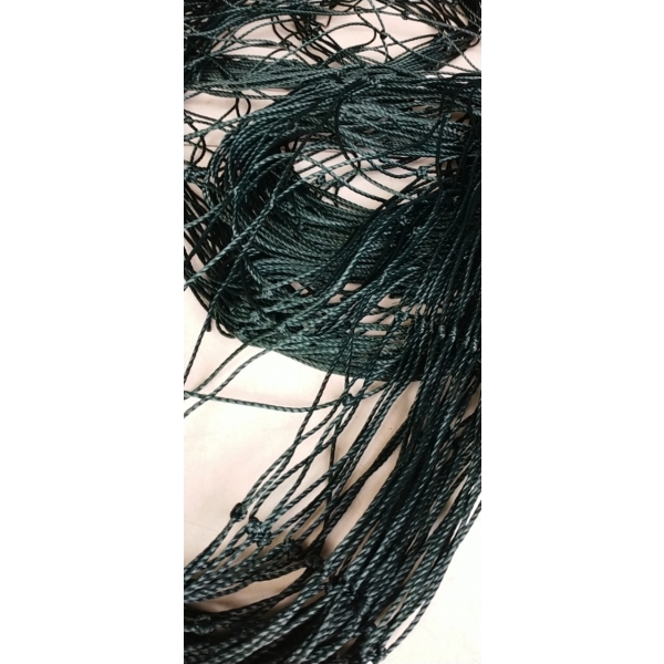 Lưới sân bóng đá